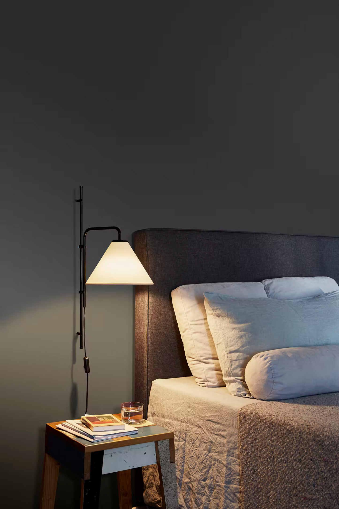 Adjustable Fabric Wall Light – Chic Design in Beige or White, Direct and Indirect Lighting, Perfect for Modern Spaces 2