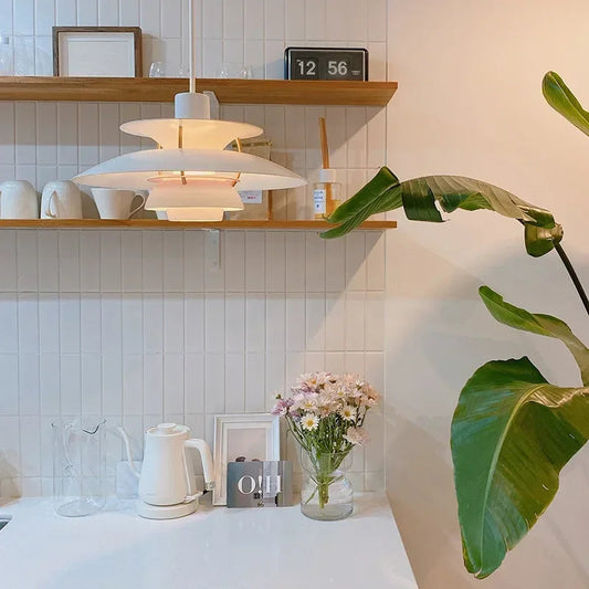 Multifärgad LED-Lampa med Fjärrkontroll – Modern Metalldesign för Vardagsrum och Sovrum 1