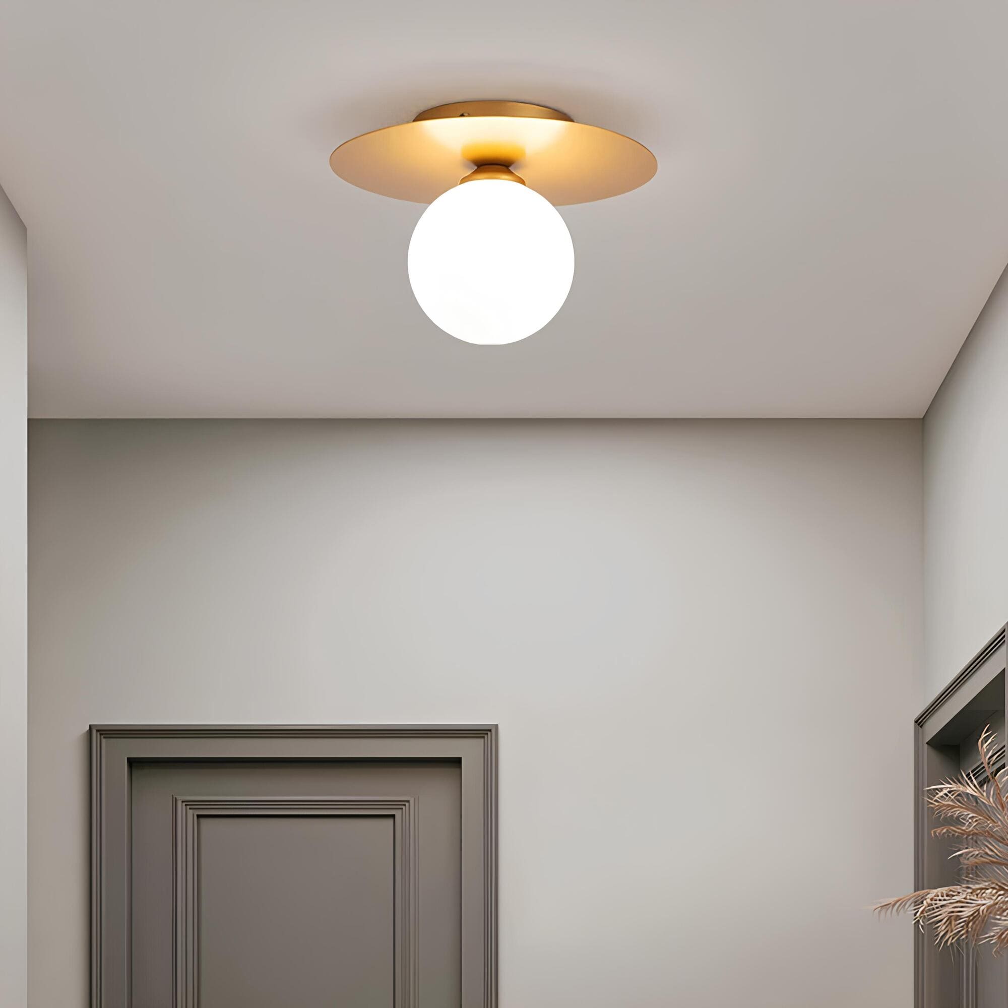 Alura - Guldfärgad LED-taklampa med tidlös sfärisk design 2