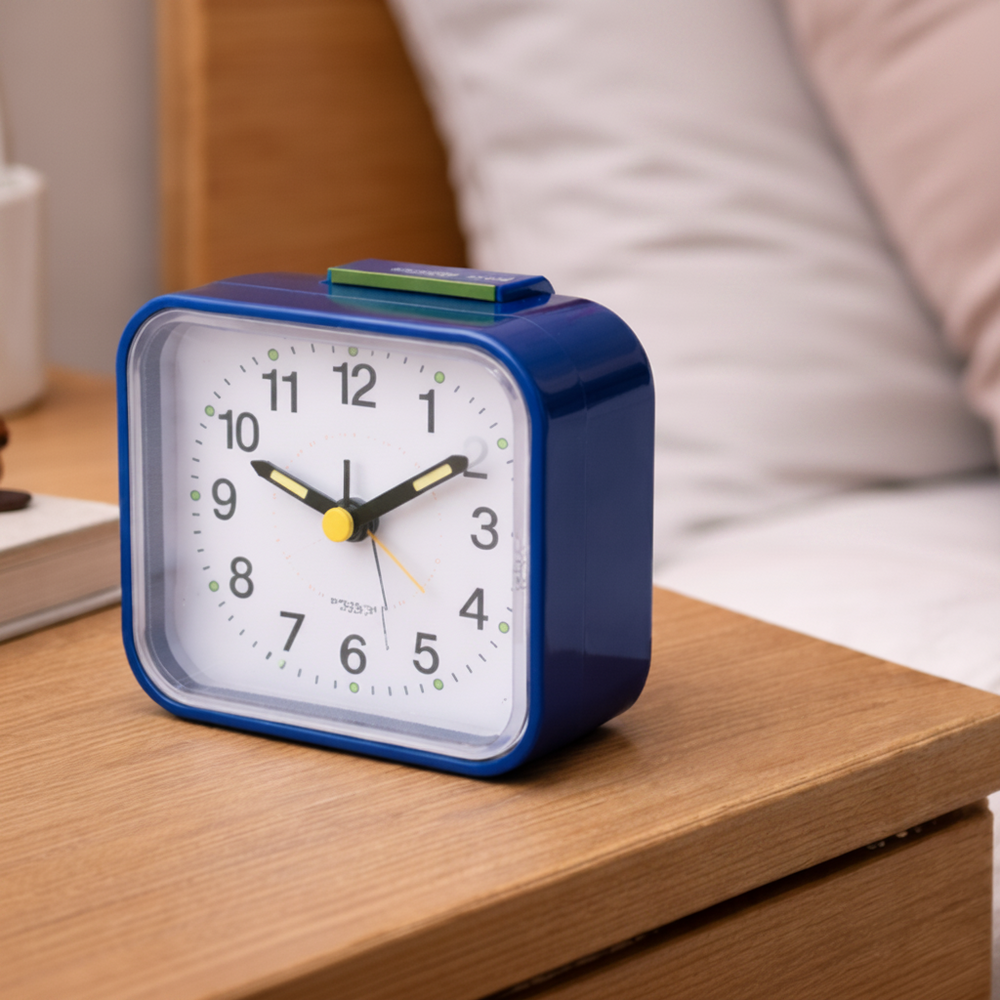 Analog Bedside Alarm Clock with Silent Movement, Night Light, and Snooze Function for Peaceful Mornings 1
