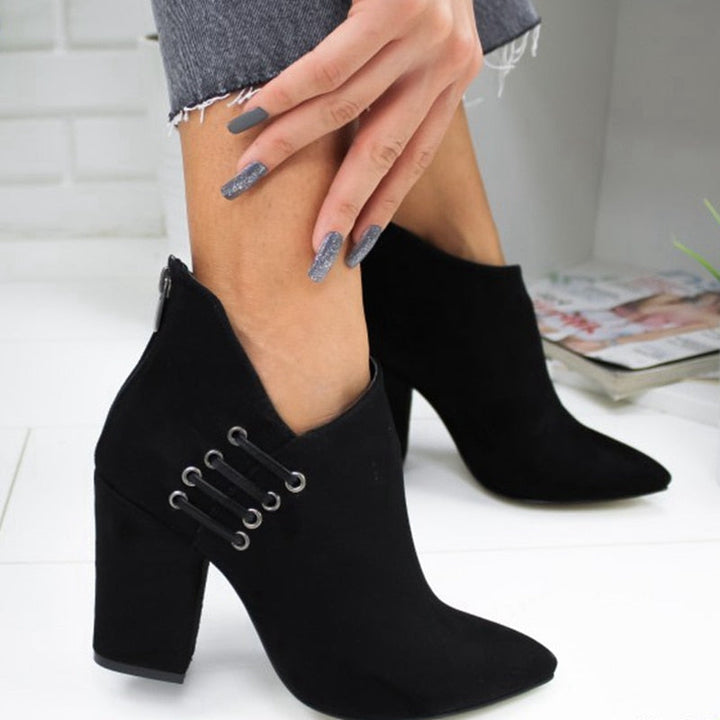 Black Ankle Boots for Women with Arch Support - Stylish Orthopedic V-Style Design 3