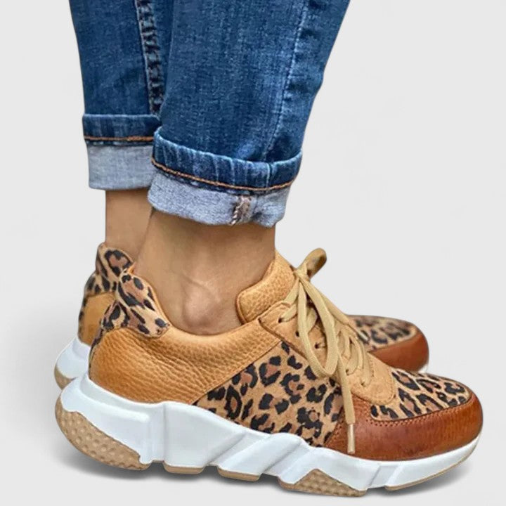 Chic Leopard Print Women's Shoes for All-Day Comfort and Style 1
