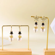 CrystalChill | Glänsande snöflingeörhängen för julklappar 1