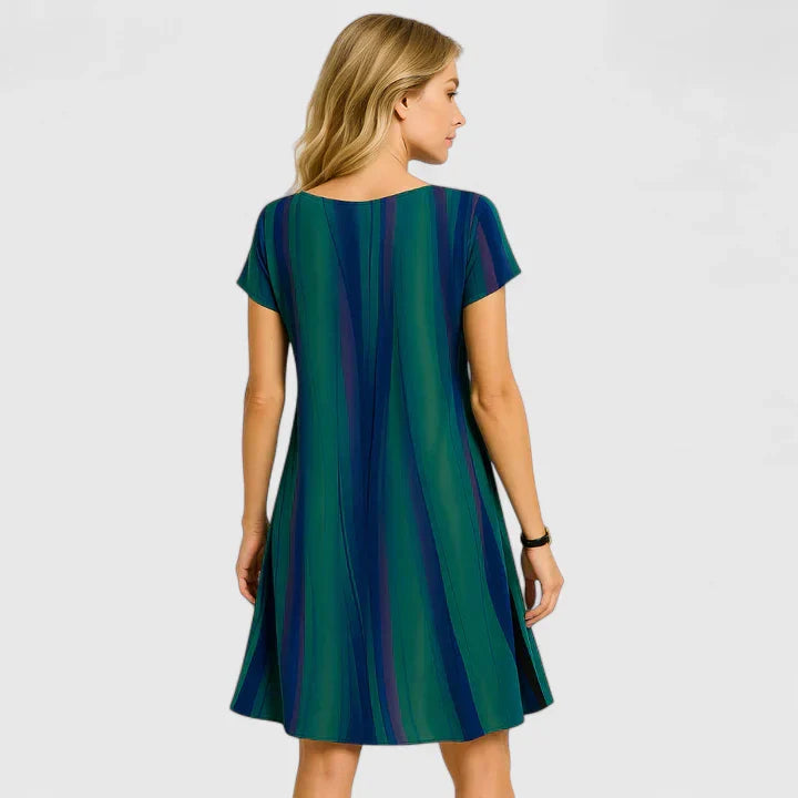 Effortless Summer Dress with Airy Cut and Elegant Print 2