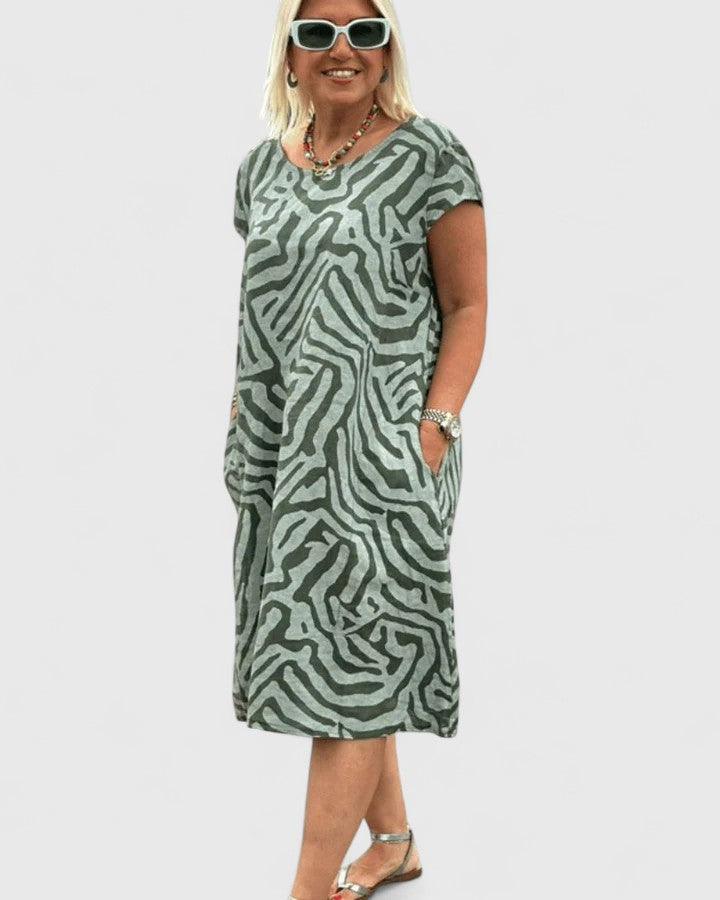 Elegant A-Line Dress with Flared Sleeves for Effortless Style 3