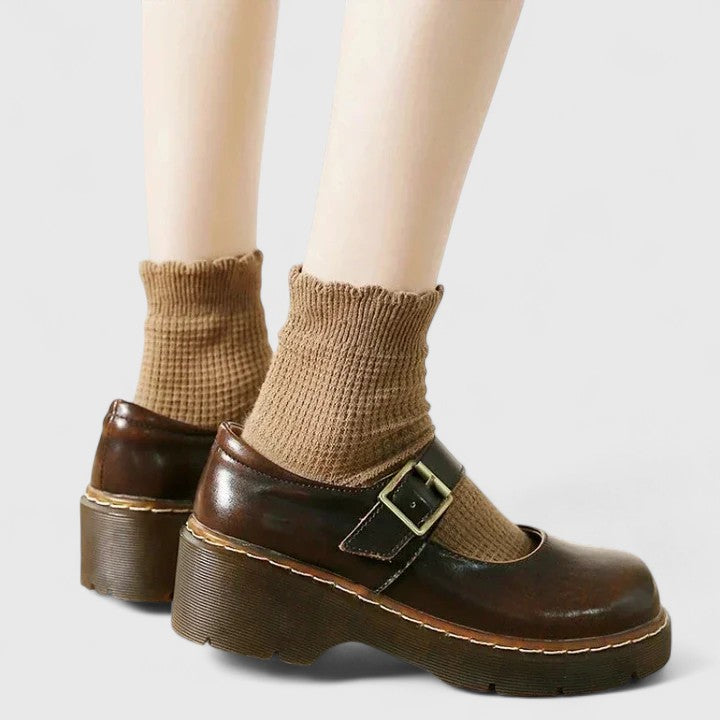 Elegant Casual Women's Shoes with Timeless Strap Design for Everyday Wear 1