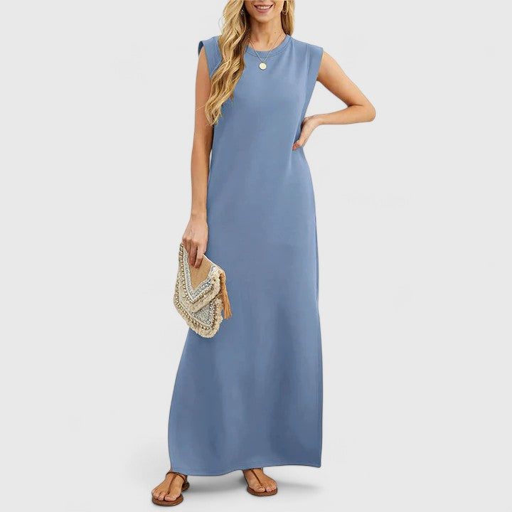 Elegant Maxi Dress for Spring Outings with Chic Slit and Pockets 1