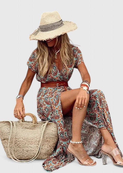 Elegant Maxi Dress for Summer Events - Flattering Fit & Boho Design 2