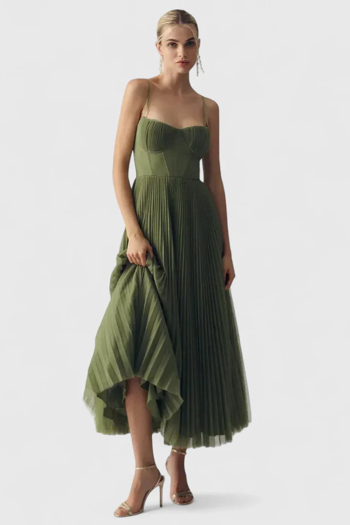 Elegant Midi Dress with Sweetheart Neckline and Open Back 0