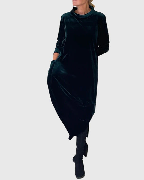 Elegant Velvet Dress for Sophisticated Occasions 1