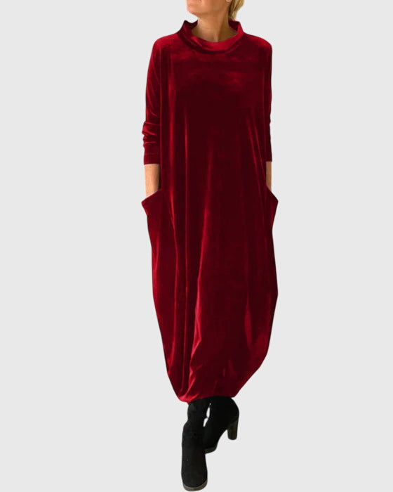 Elegant Velvet Dress for Sophisticated Occasions 2