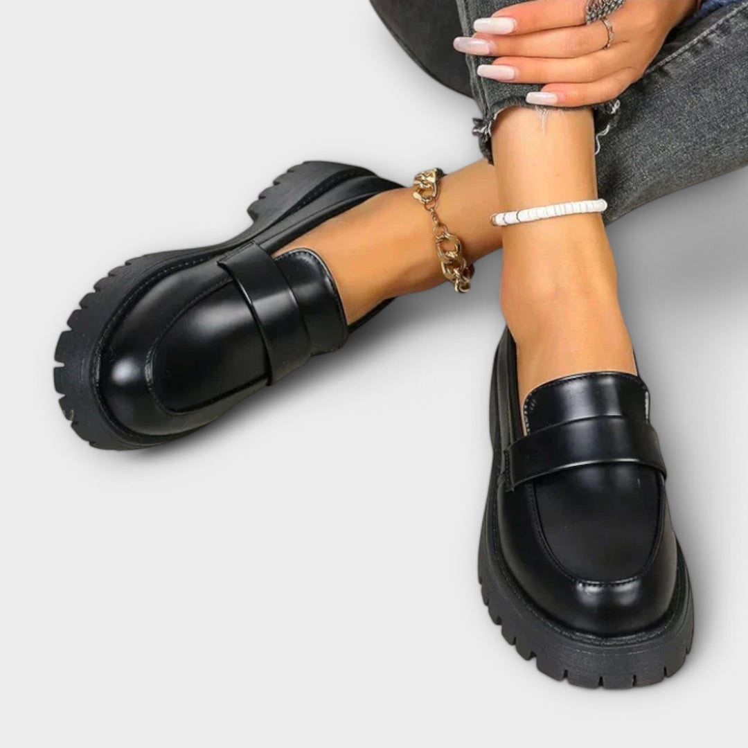 Elegant Women Loafers for Comfort and Style 3