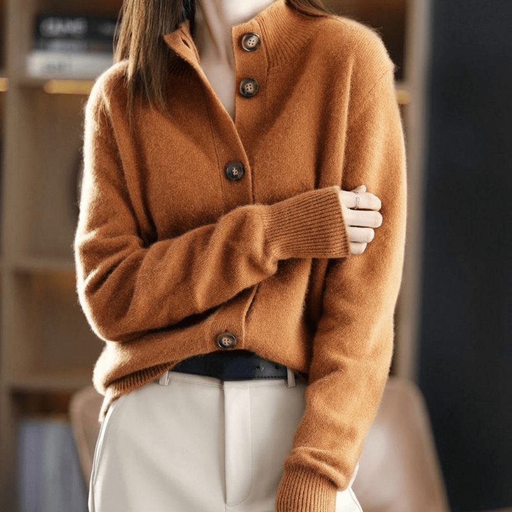 Elegant Women’s Lightweight Knit Cardigan for Layering and Everyday Wear 0