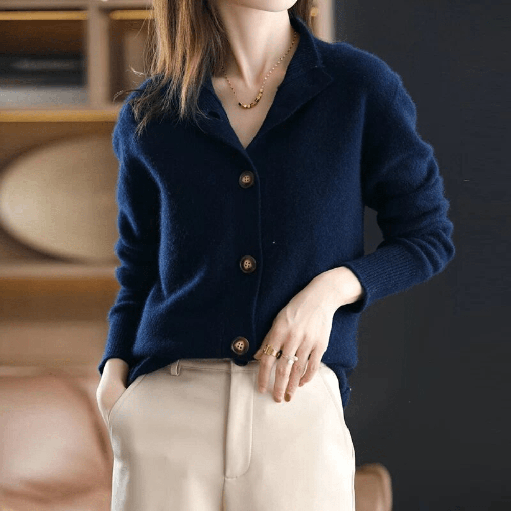 Elegant Women’s Lightweight Knit Cardigan for Layering and Everyday Wear 4