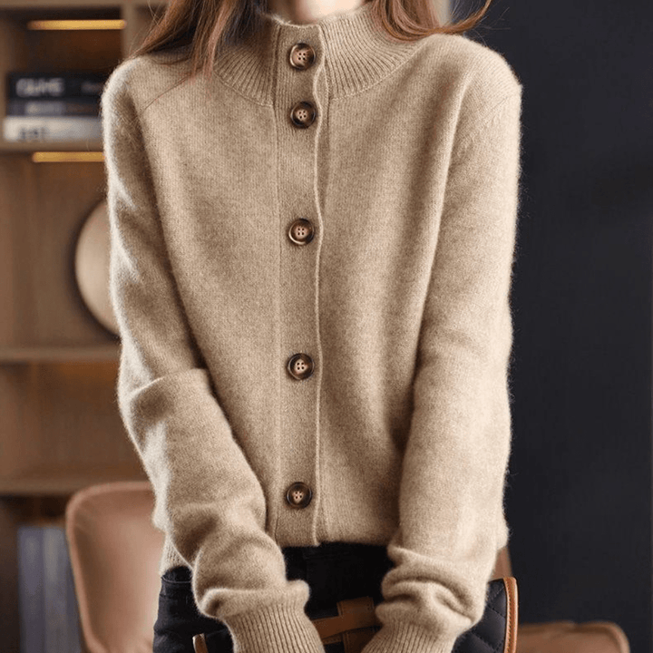 Elegant Women’s Lightweight Knit Cardigan for Layering and Everyday Wear 6
