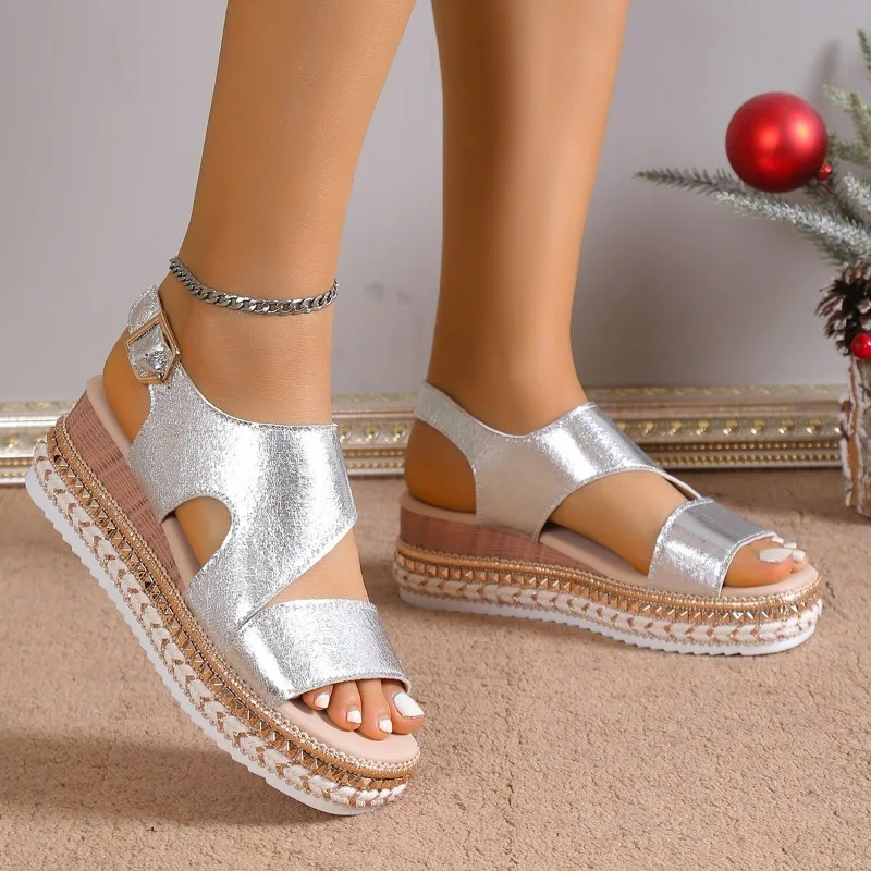 Elegant Women's Platform Sandals with Metallic Finish - Stylish Comfort for Any Occasion 0