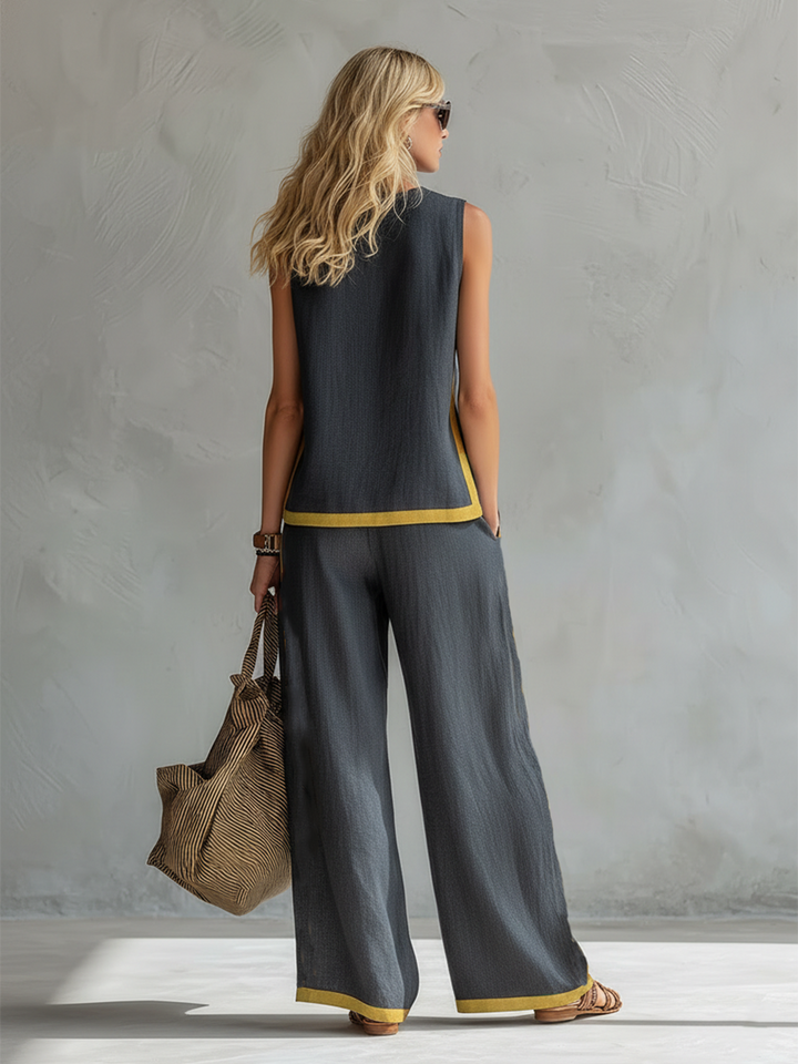 Elegant Women's Two-Piece Suit with Modern Graphic Details 2