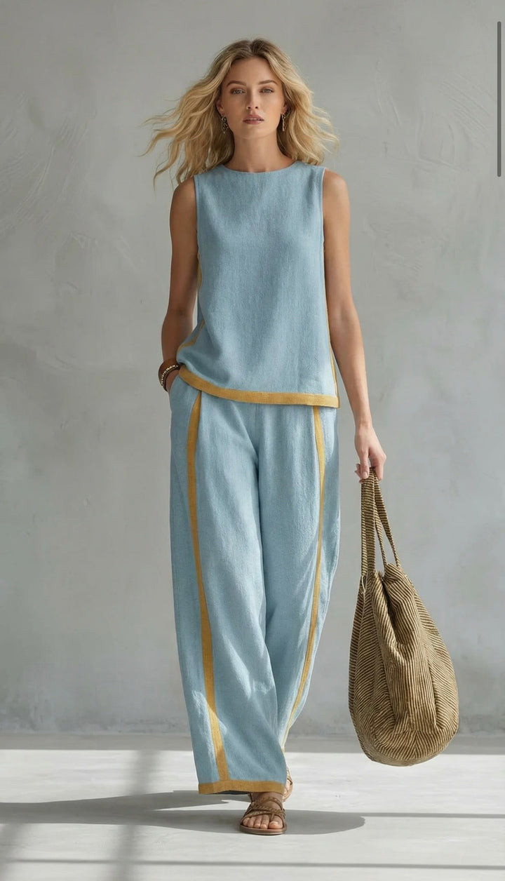 Elegant Women's Two-Piece Suit with Modern Graphic Details 5