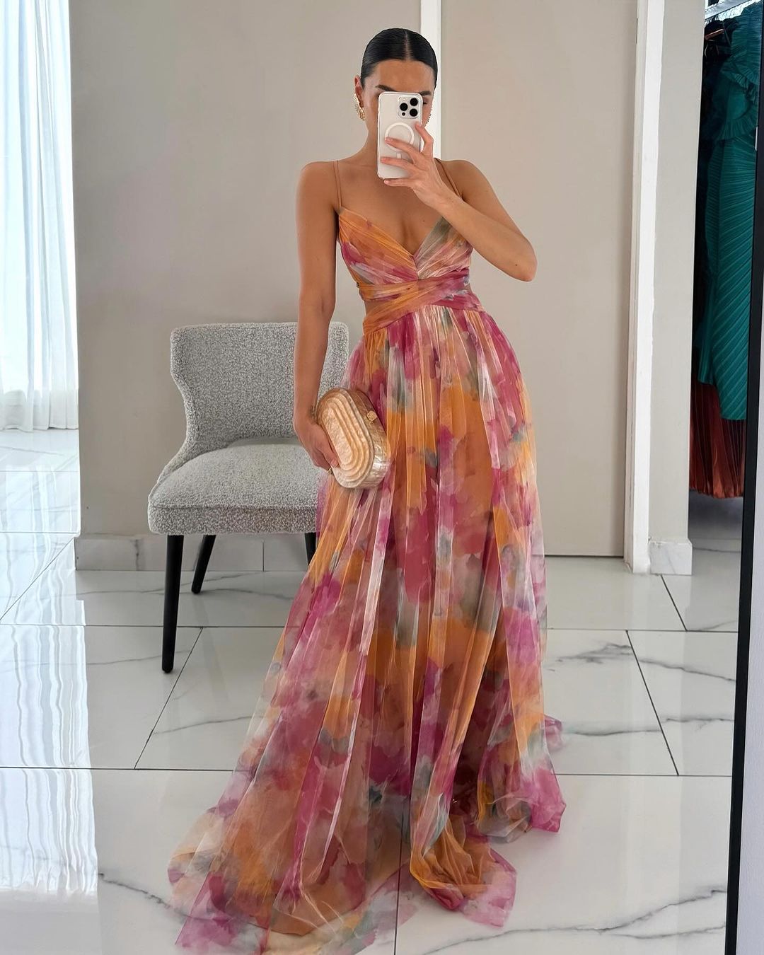 Elegant Women's V-Neck Maxi Dress with Flowing Skirt 0