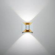 Energieffektiv LED Utomhuslampa för Fasadbelysning – Väderbeständig och Modern Design för Uteplats och Trädgård 1