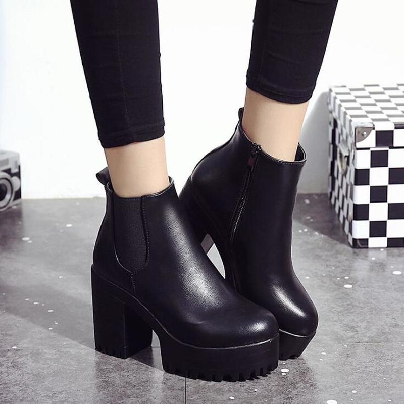 Orthopedic Black Ankle Boots with Stable Platform and Arch Support for Women 0