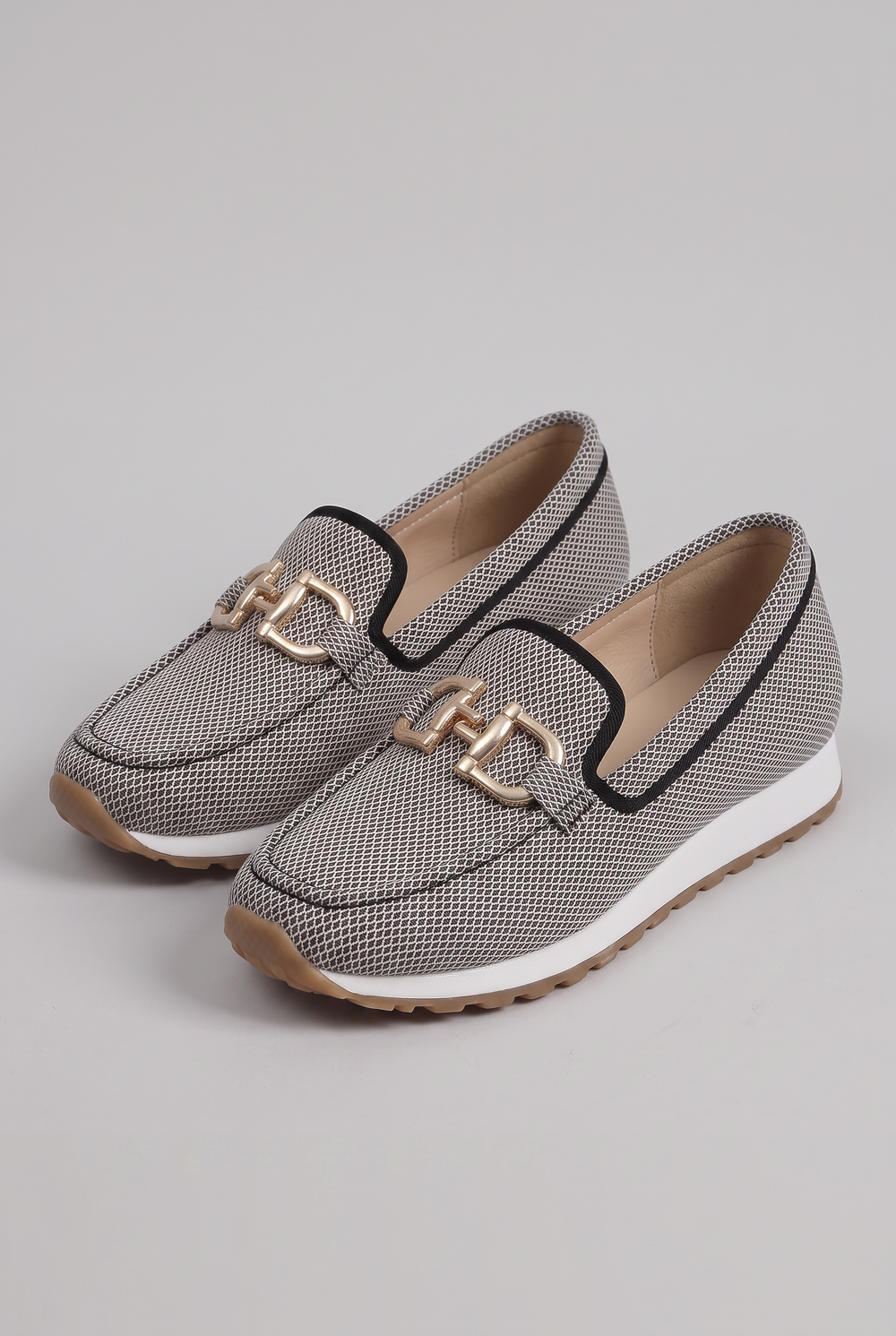 Orthopedic Women's Loafers with Arch Support and Breathable Textured Mesh 1