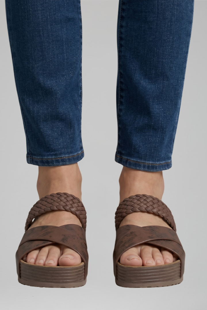Orthopedic Women's Sandals with Arch Support – Stylish Wedge Design for All-Day Comfort 0