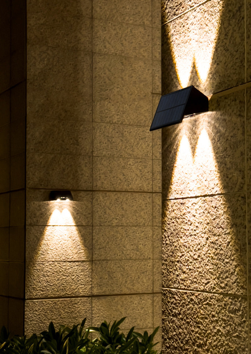 Rörelseaktiverad Solar Vägglampa med IP65 Vattentålig Design och LED-belysning för Utomhusbruk 0