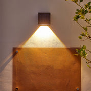 Solcellsvägglampa Utomhus med Automatisk Sensor – Vattentålig Trädgårdsbelysning för Elegant Utebelysning 0