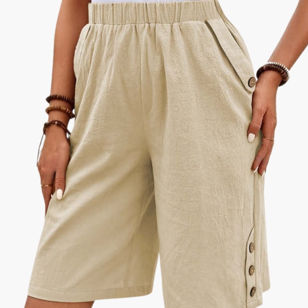 Stylish Women's Shorts with Elastic Waist and Button Accents for Summer Casual Wear 3