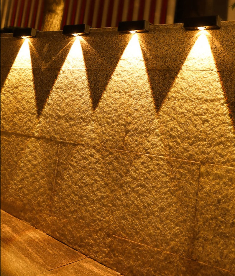 Väderbeständig Solar Utomhusbelysning med Automatisk Ljussensor – TrackGlow 4