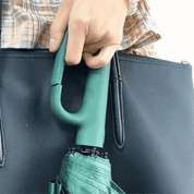 Vindtåligt automatiskt hopfällbart paraply med stort spännehandtag - kompakt och hållbart 2