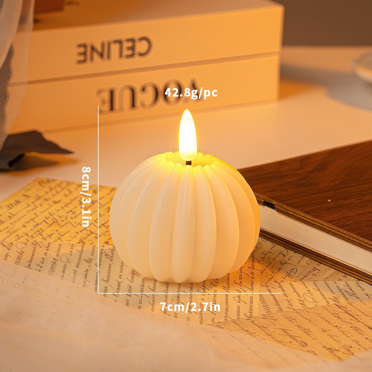 WinterShine – Elegant LED-ljus i frostad glas-snöbollsdesign 2