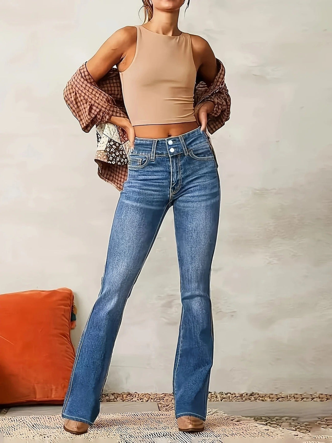 Women's Flare Jeans - High Waist, Figure-Hugging Fit for Chic Casual Style 4