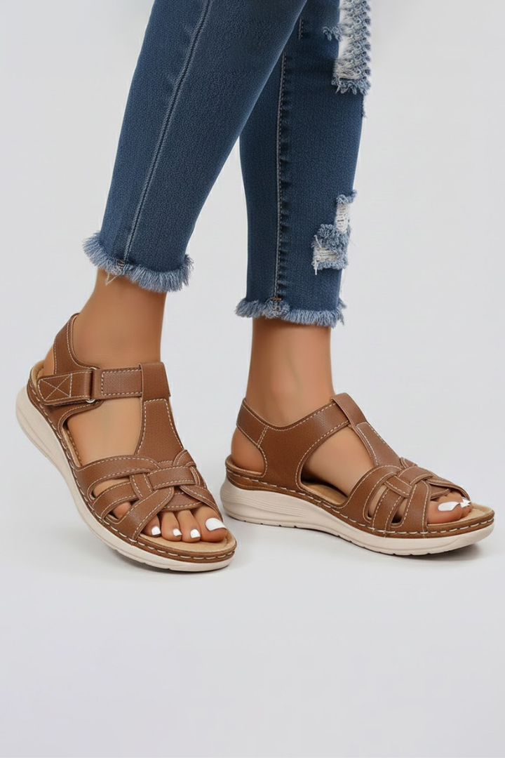 Women's Orthopedic Sandals with Arch Support and Adjustable Straps for Comfort and Style 2