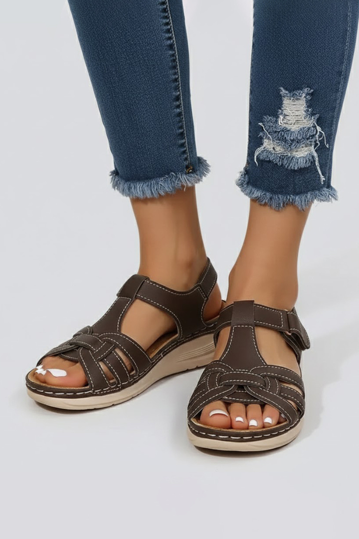 Women's Orthopedic Sandals with Arch Support and Adjustable Straps for Comfort and Style 5