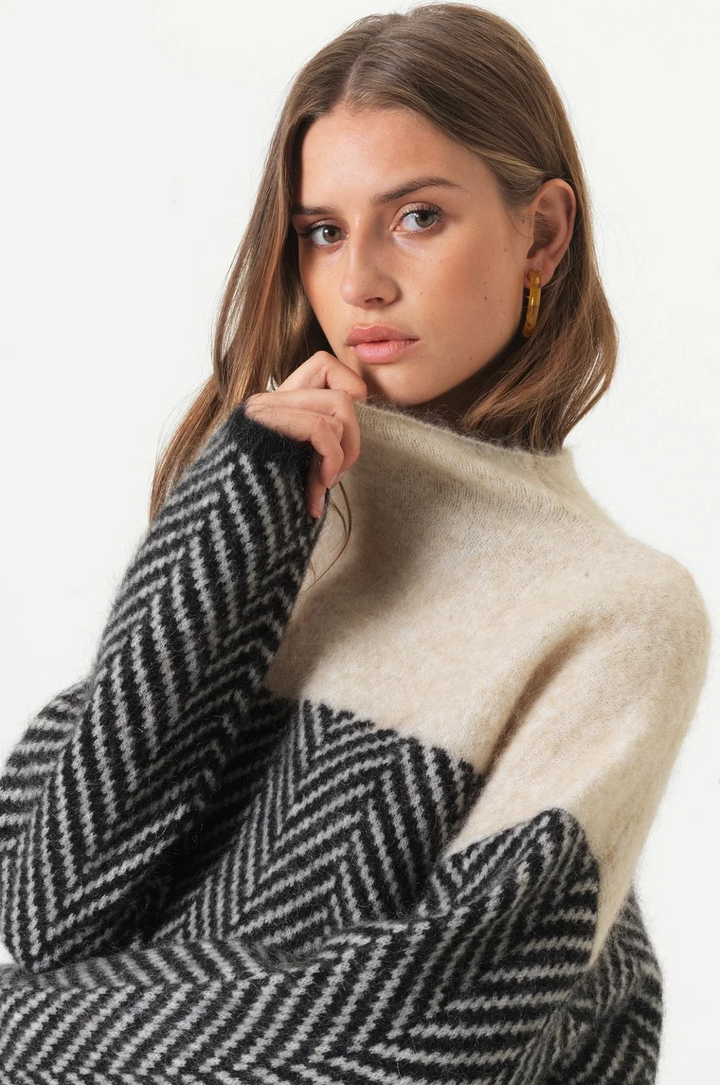 Women's Sweater - Cozy Chevron Turtleneck Knit Pullover for Winter Layering 2