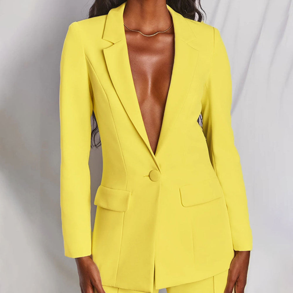 Women's Tailored Blazer and Trousers Outfit for Professional and Formal Occasions 1