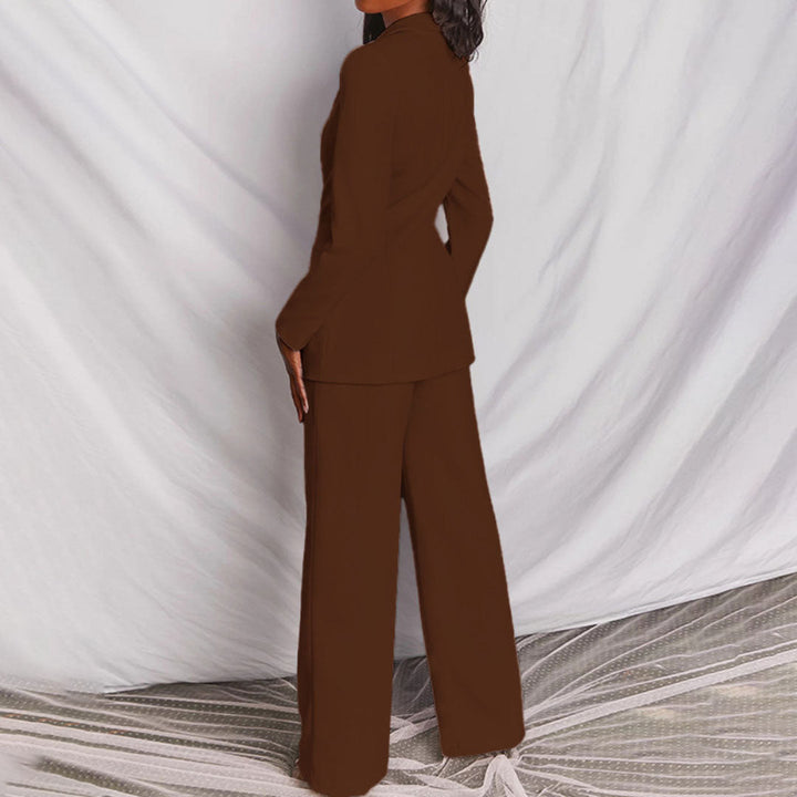 Women's Tailored Blazer and Trousers Outfit for Professional and Formal Occasions 8