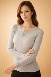 Natalia | Damska bluzka z długim rękawem i zapięciem na guziki